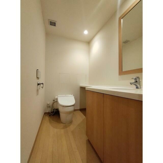 トイレ　別部屋参考写真