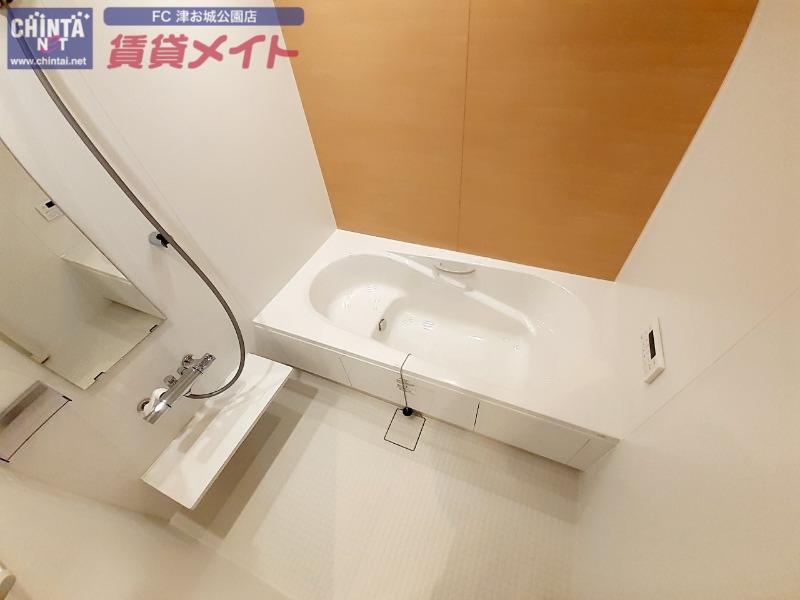 バス・シャワールーム　同型参考写真