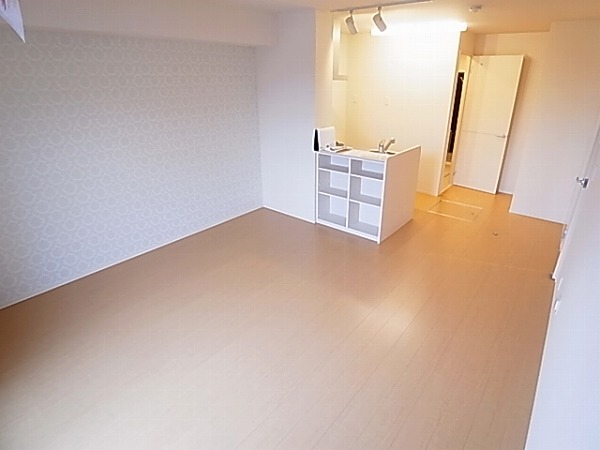 居室・リビング　同物件別部屋参考写真