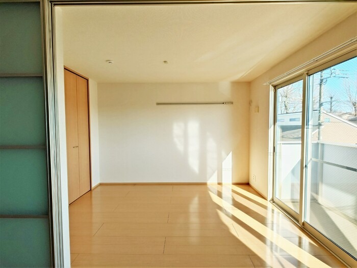 居室・リビング　同建物の別部屋の写真