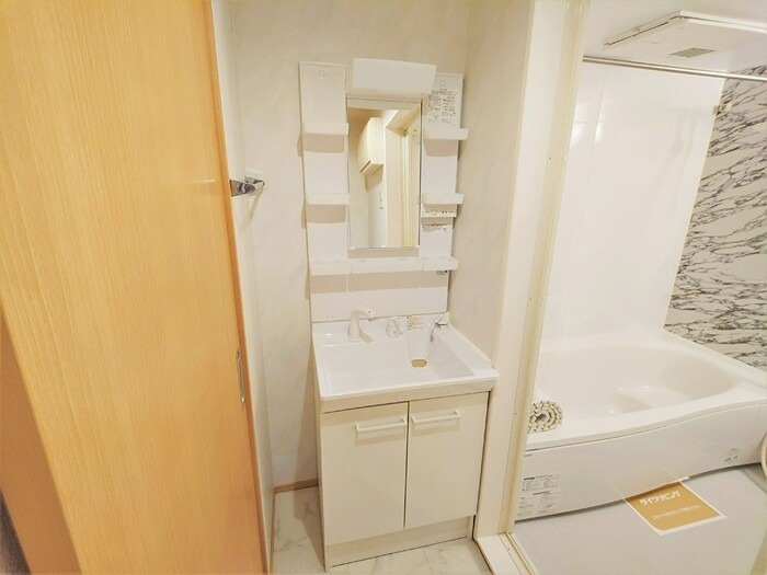 洗面設備　同建物の別部屋の写真