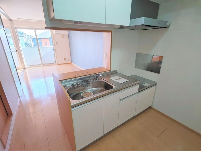 キッチン　同建物の別部屋の写真