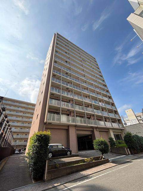 建物外観　オートロック完備