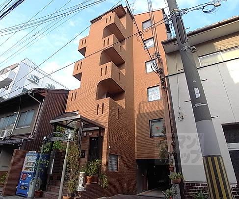 FLAT136の外観写真
