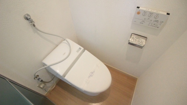 京阪本線 古川橋駅 徒歩16分 4階建 築49年のトイレ写真