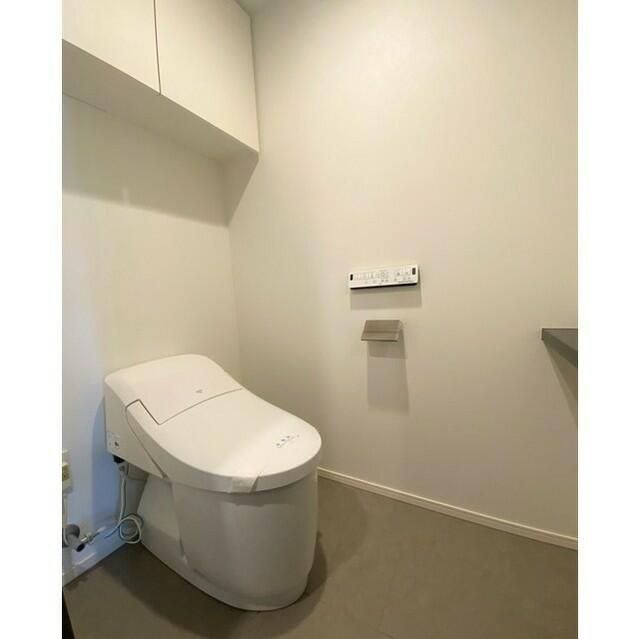 トイレ　※全て別号室（１LDK）のお写真です。参考にしてください。