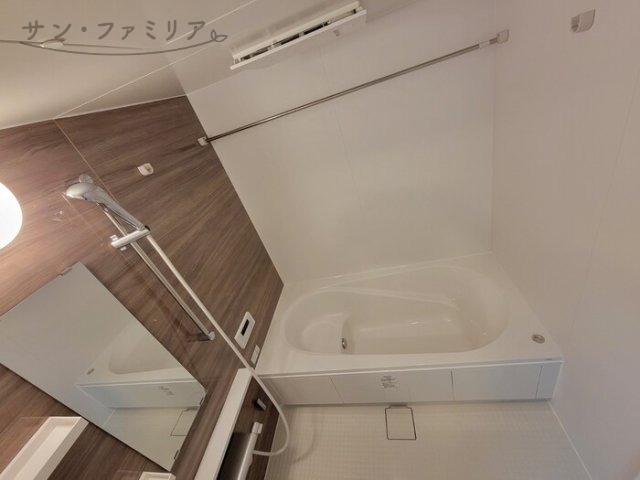 バス・シャワールーム　同一物件別部屋写真