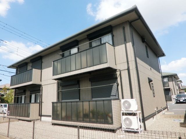 建物外観　南向きの日当たり良好物件です。