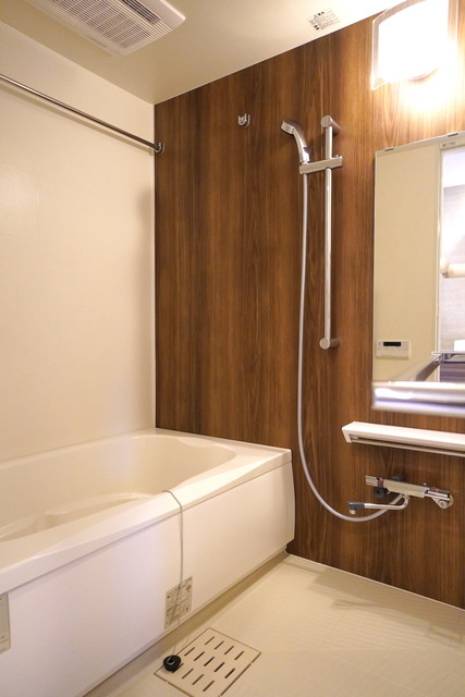 バス・シャワールーム　※写真は同タイプ住戸です。
