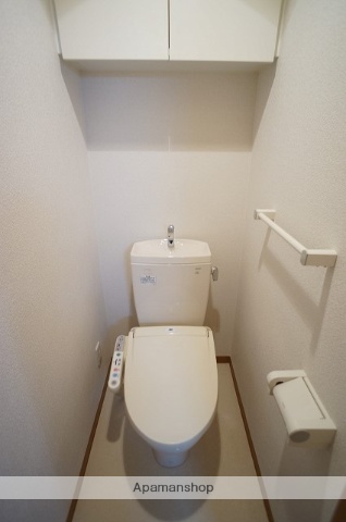 京急本線 京急川崎駅 徒歩7分 9階建 築19年のトイレ写真