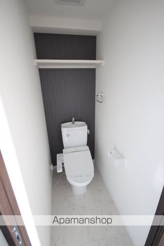 広島電鉄宇品線 市役所前駅 徒歩8分 12階建 築10年のトイレ写真