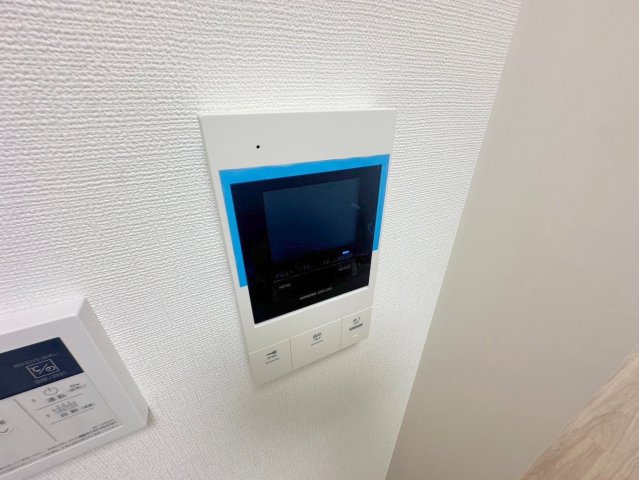 セキュリティ　TVモニターホンで来客が誰か確認してから開けて下さいね