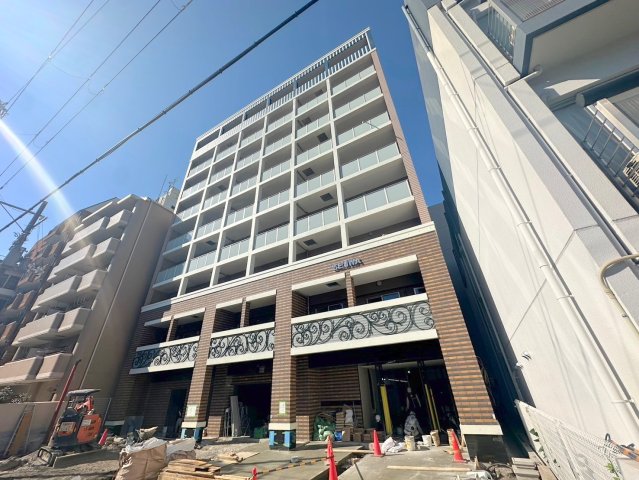 建物外観　存在感のある外観は落ちついた色合いで、堂々としていますね。