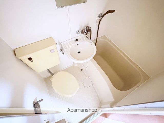 ＪＲ東海道本線 浜松駅 バス乗車時間：30分 最寄りバス停で下車 徒歩4分 2階建 築41年の風呂写真