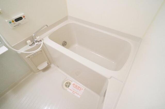 クオリアIIの風呂写真