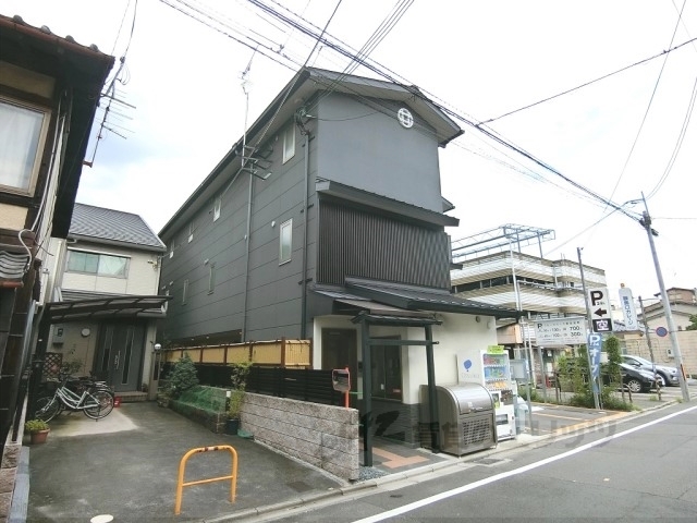 WISHBONE鞍馬口大宮の外観写真