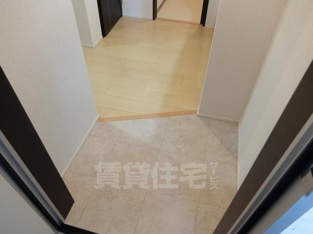 ＪＲ阪和線 鳳駅 徒歩14分 3階建 築10年の玄関写真
