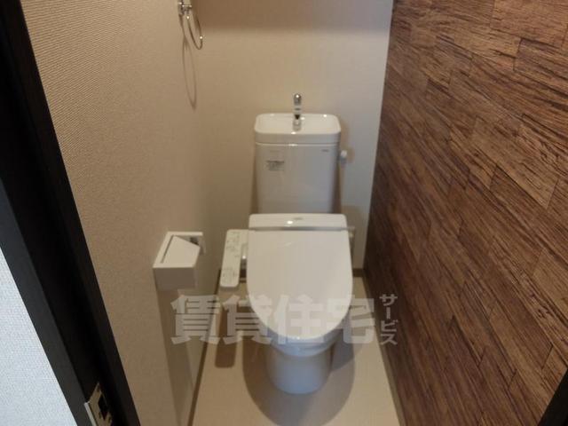 ＪＲ阪和線 鳳駅 徒歩14分 3階建 築10年のトイレ写真