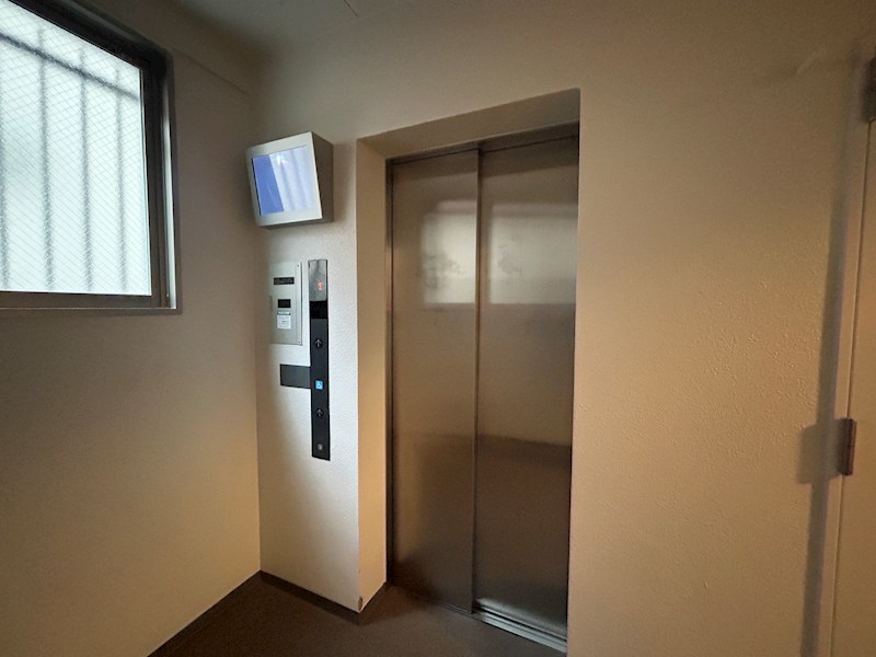 ワールドアイURBAN GATEの外観写真