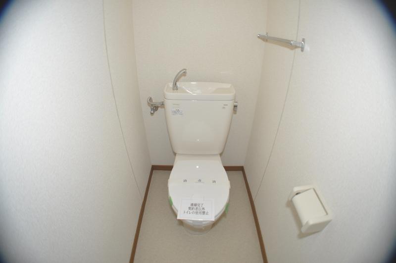 トイレ　別号室写真