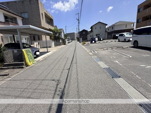 その他　前面道路（その他）まで0m