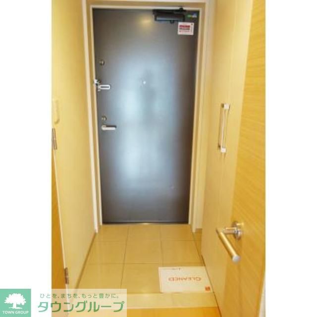 玄関　※写真は同タイプ住戸です。