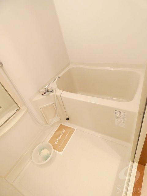 地下鉄御堂筋線 江坂駅 徒歩13分 3階建 築22年の風呂写真
