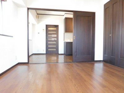 ライオンズマンション小倉駅南第2の居間写真