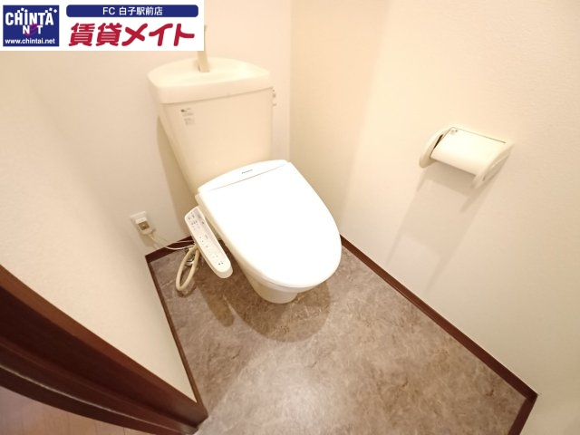 トイレ　同物件別部屋写真