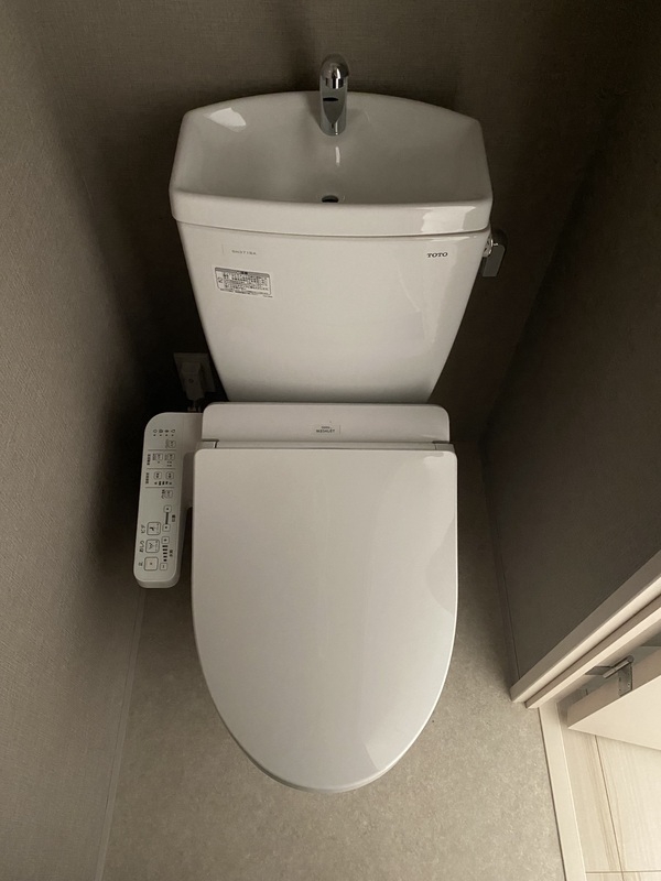 東急田園都市線 池尻大橋駅 徒歩6分 5階建 築5年のトイレ写真