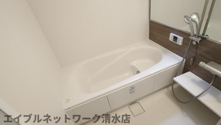 バス・シャワールーム　お風呂で日々の疲れを落としましょう