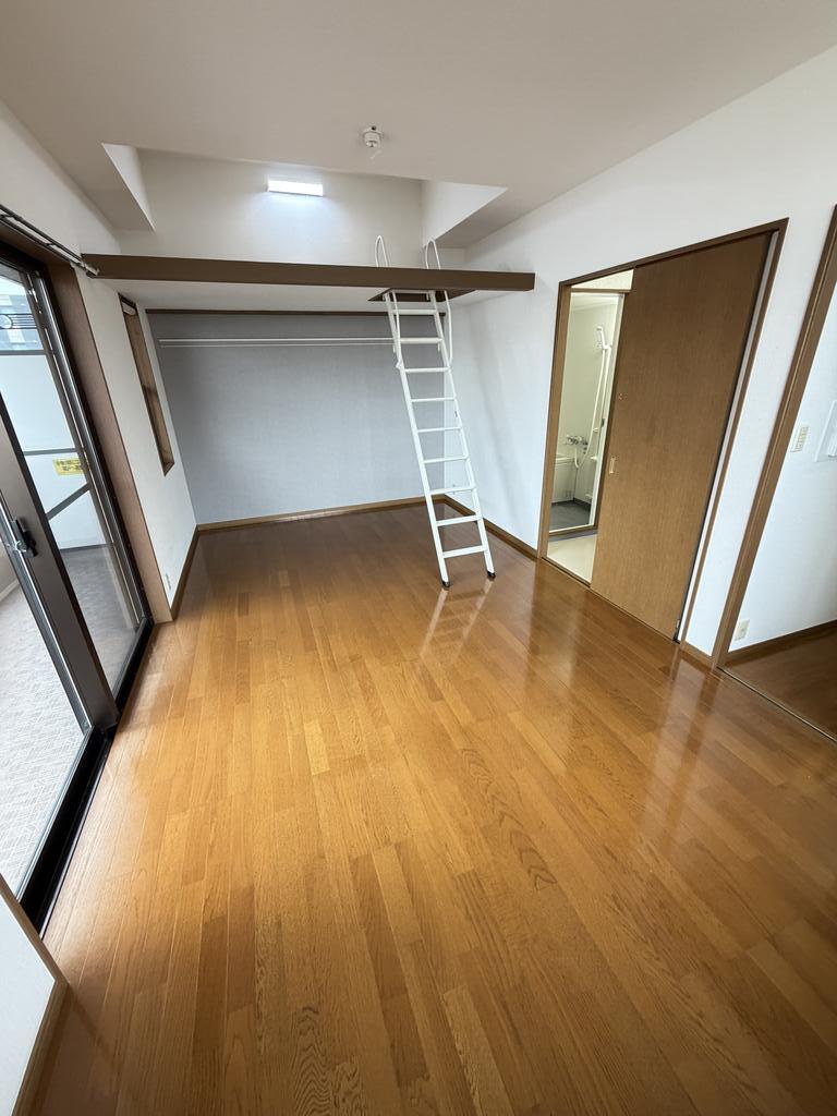 本厚木ローゼンハイムの居間写真