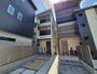 山科駅より徒歩6分 築5年3ヶ月 3階建の賃貸物件