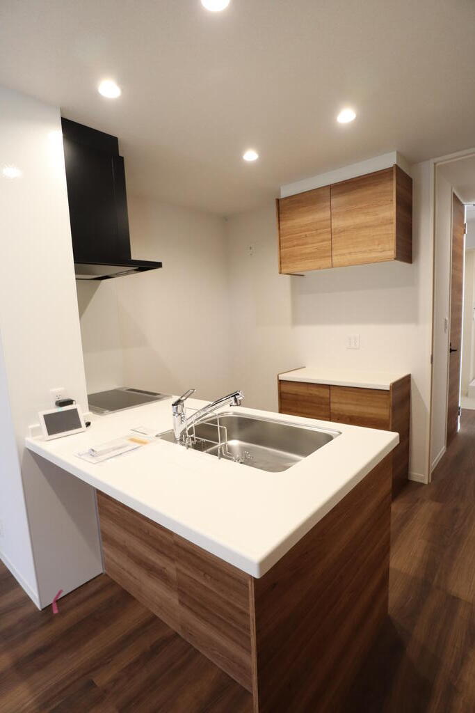 収納　キッチンキャビネットもついており、収納量が豊富です！