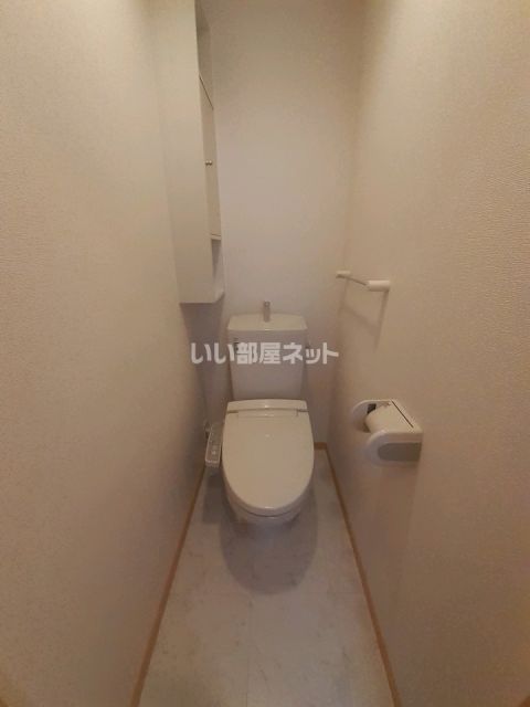【新居浜市桜木町のアパートのトイレ】