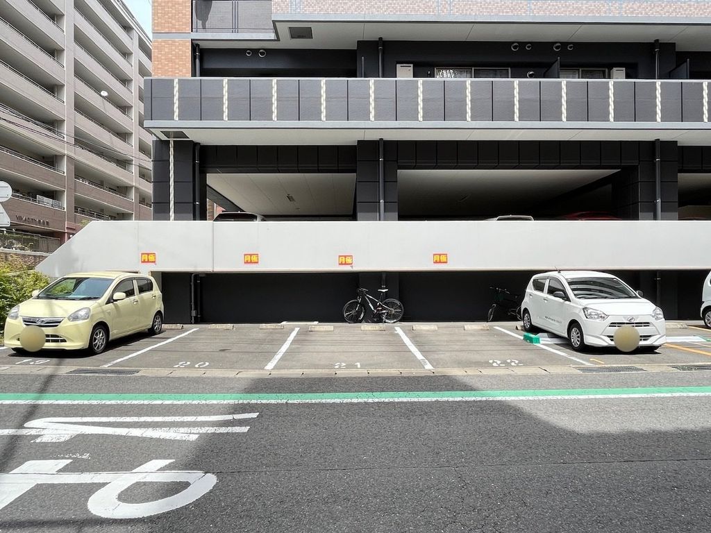 【アーバス筑後町の駐車場】