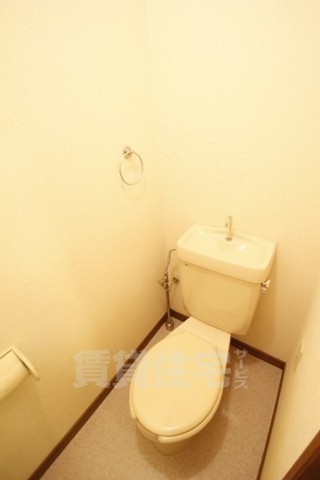 【堺市堺区高砂町のマンションのトイレ】