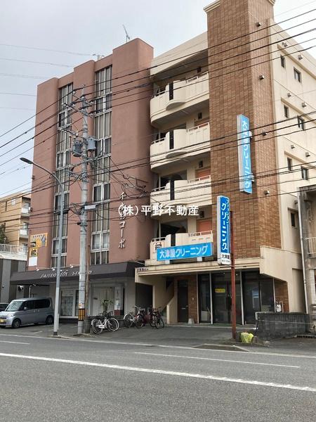 大津屋ビルの建物外観