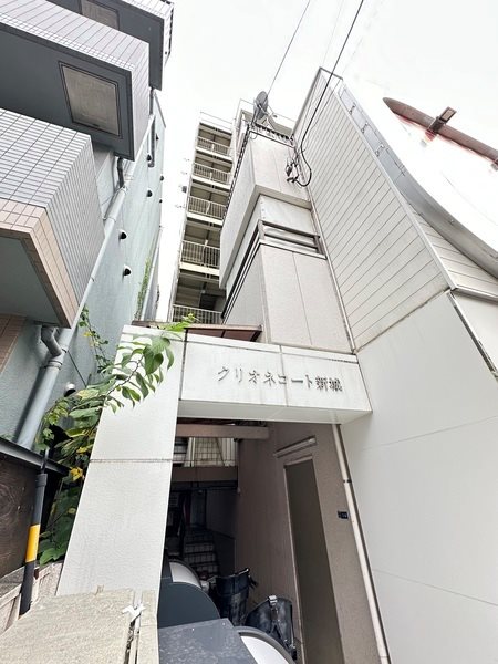 【クリオネコート新城の建物外観】