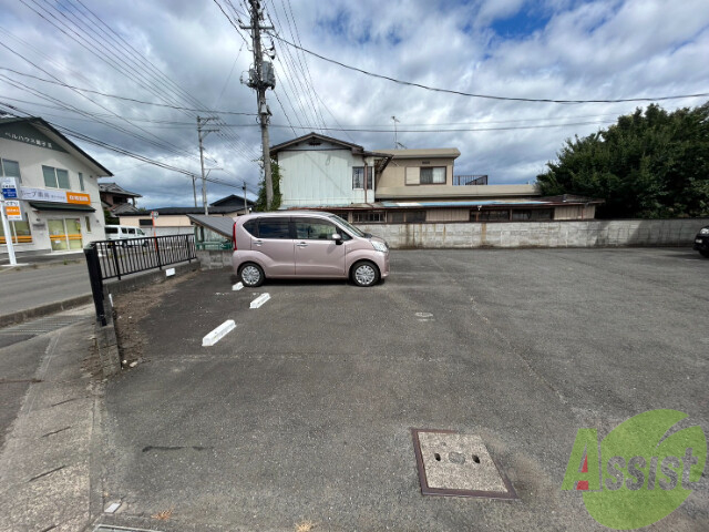 【ツインコート広瀬 B棟の駐車場】