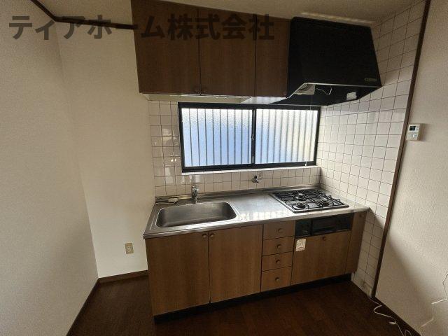 キッチン　コンパクトなキッチンで掃除もラクラク