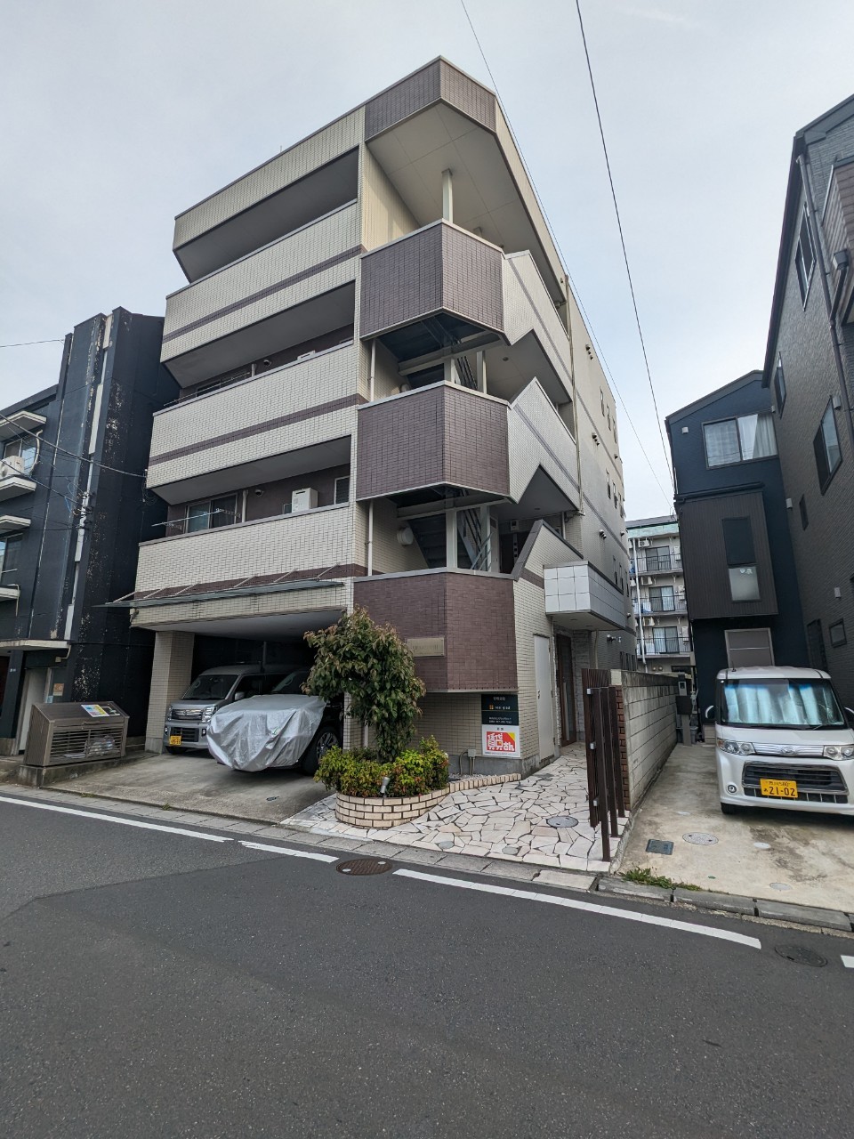 【レクサス平田の建物外観】