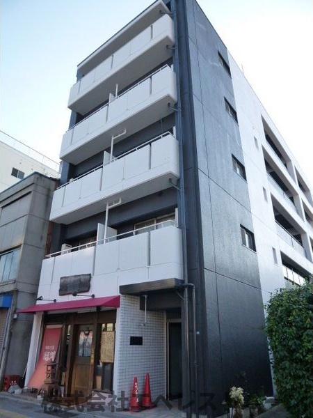 名古屋市熱田区旗屋のマンションの建物外観