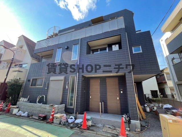 新宿区市谷山伏町のマンションの建物外観