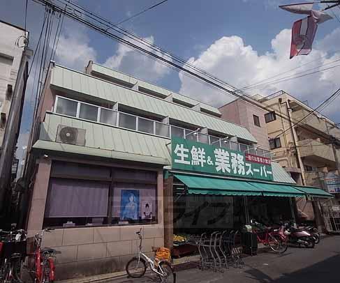 京都市中京区西ノ京南両町のマンションの建物外観