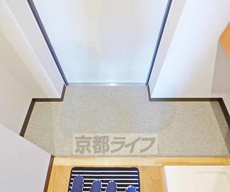 【京都市上京区木下突抜町のマンションの玄関】