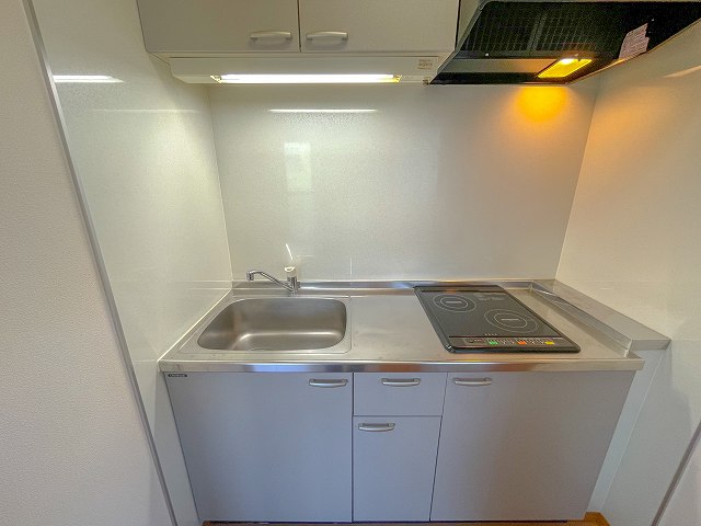 キッチン　使いやすいキッチンです ※間取り反転の場合あり、内装が若干異