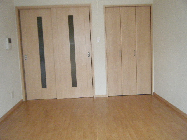 居室・リビング　洋室8帖