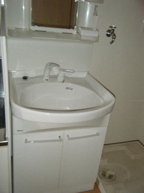 洗面設備　シャワー付洗面台