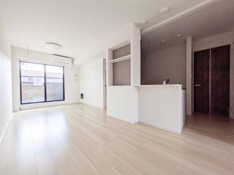 居室・リビング　図面と現状に相違がある場合には現状を優先